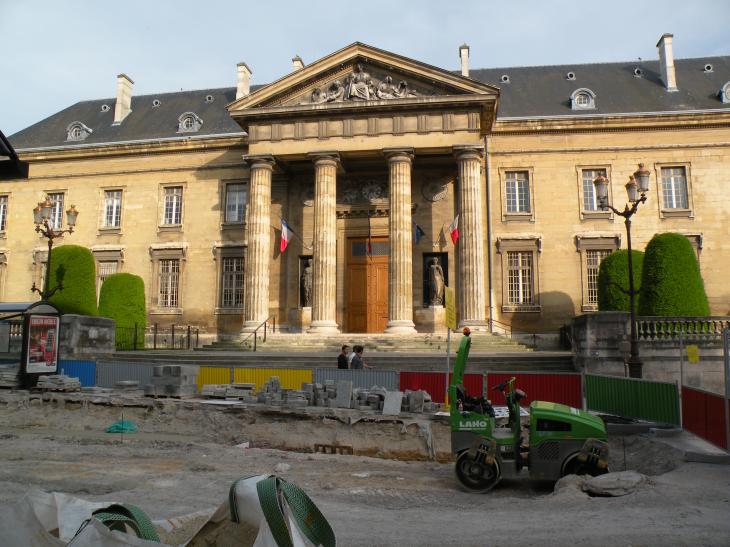  travaux du tramway devant le palais de justice